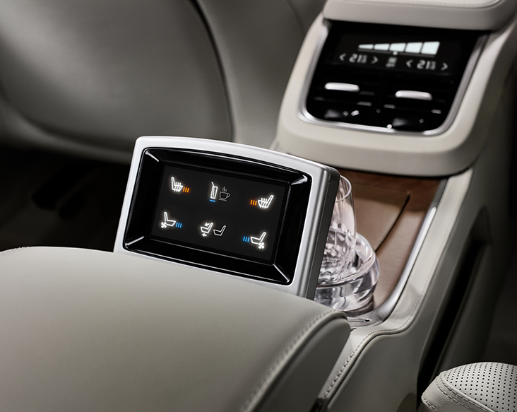 xc90_excellence_console