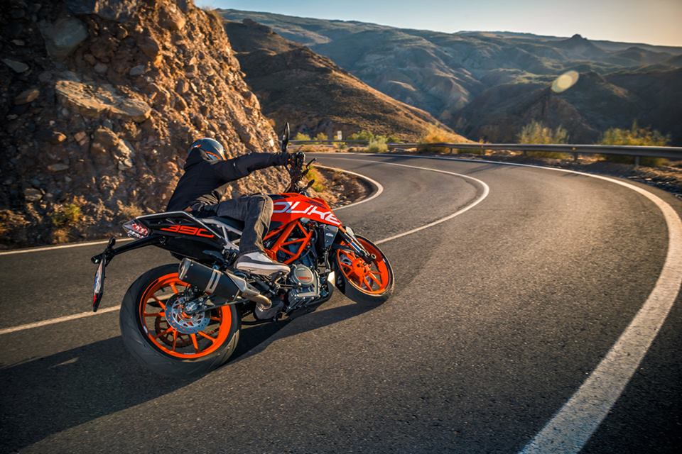 2017-ktm-duke-390