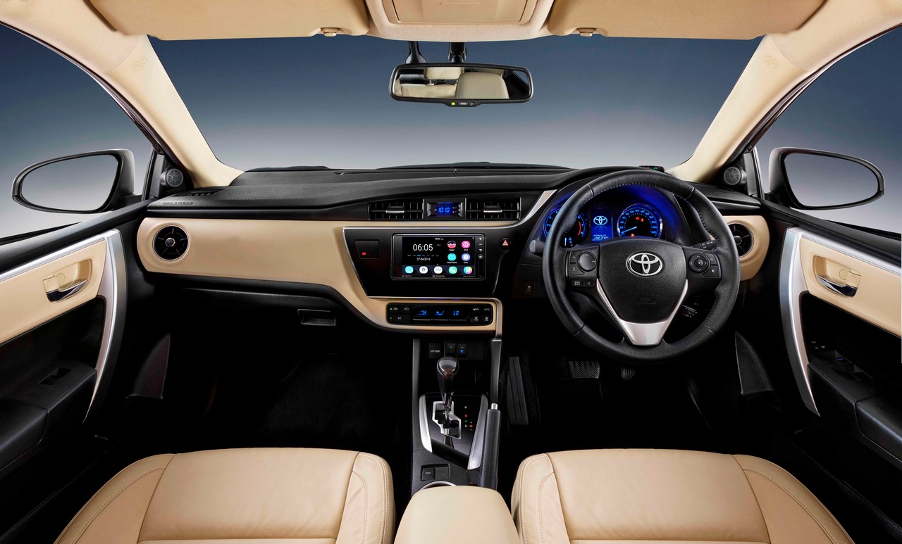 2017-Toyota-Corolla-Altis-Interior-India