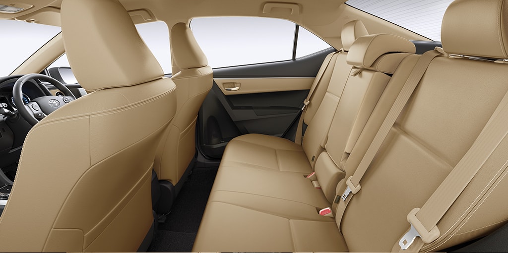 2017-Toyota-Corolla-Altis-Interior