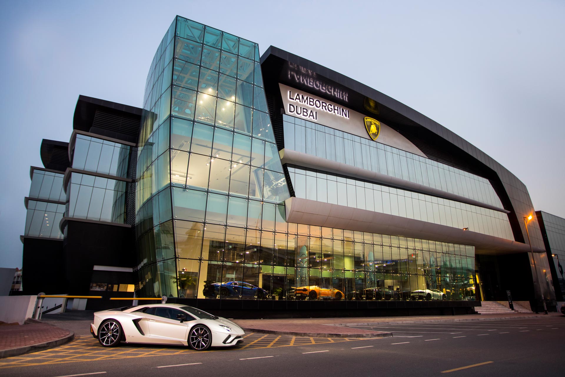 World s Largest Lamborghini Showroom Opens In Dubai Autodevot