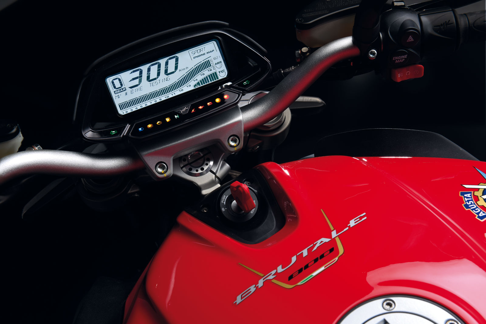 MV-Agusta-Brutale-800-instrument-cluster