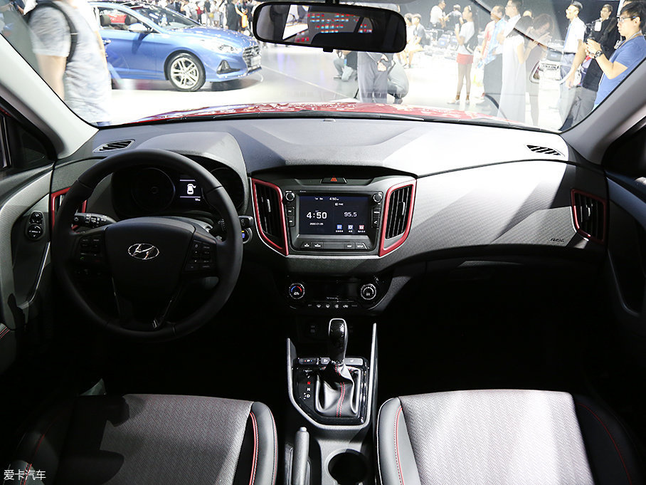 2017-Hyundai-ix25-Creta-facelift-interior
