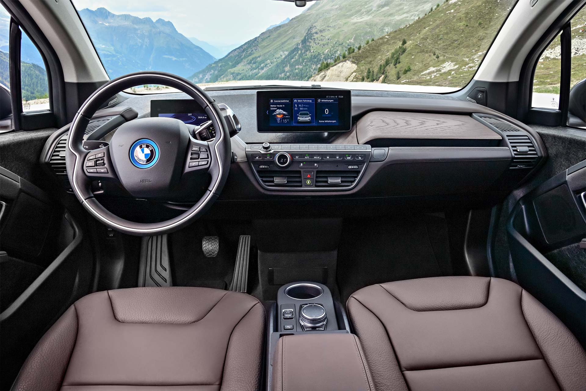 New-BMW-i3S-interior