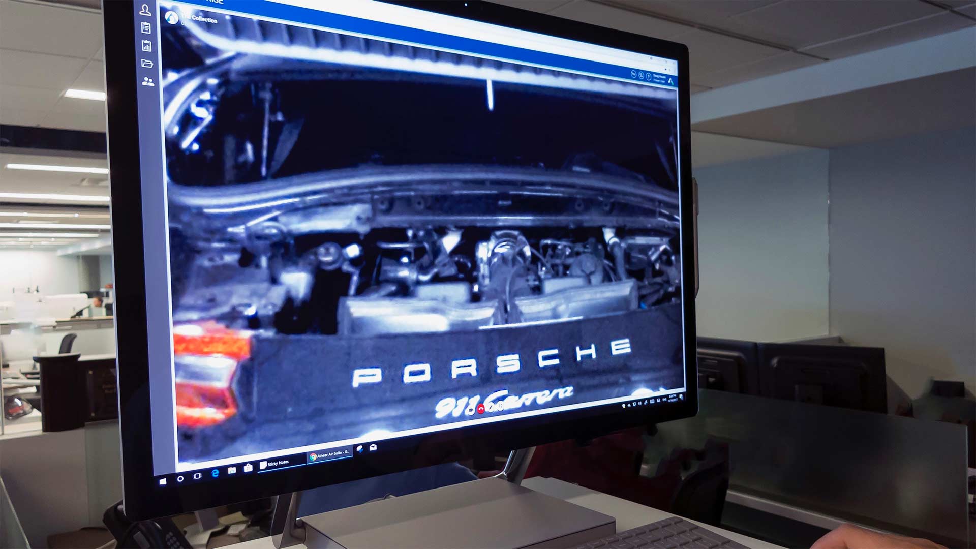 Porsche-introduces-“Tech-Live-Look”-Augmented-Reality-Smart-Glasses_2
