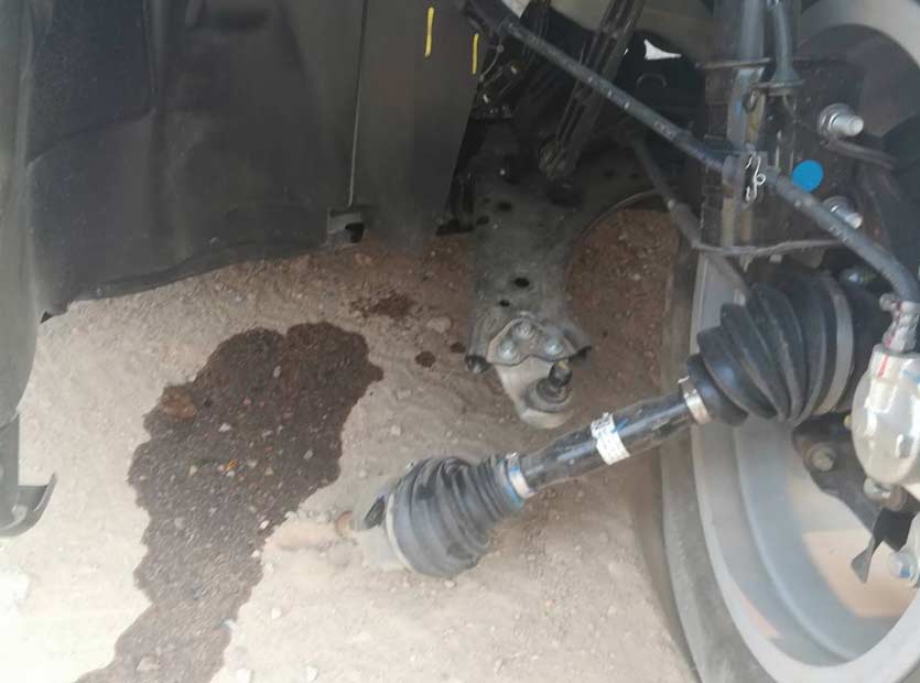 Jeep-Compass-breaks-down-soon-after-delivery-suspension-India_5