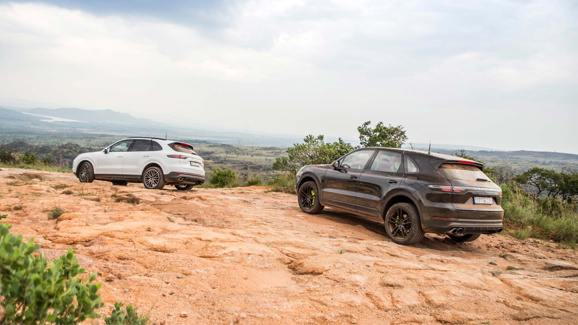 2018-Porsche-Cayenne-Hybrid-testing_4