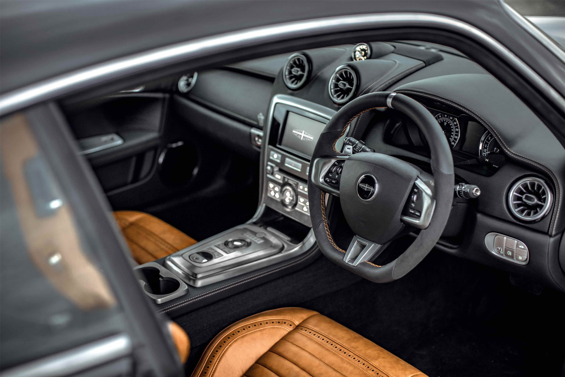 David-Brown-Speedback-Silverstone-Edition-interior