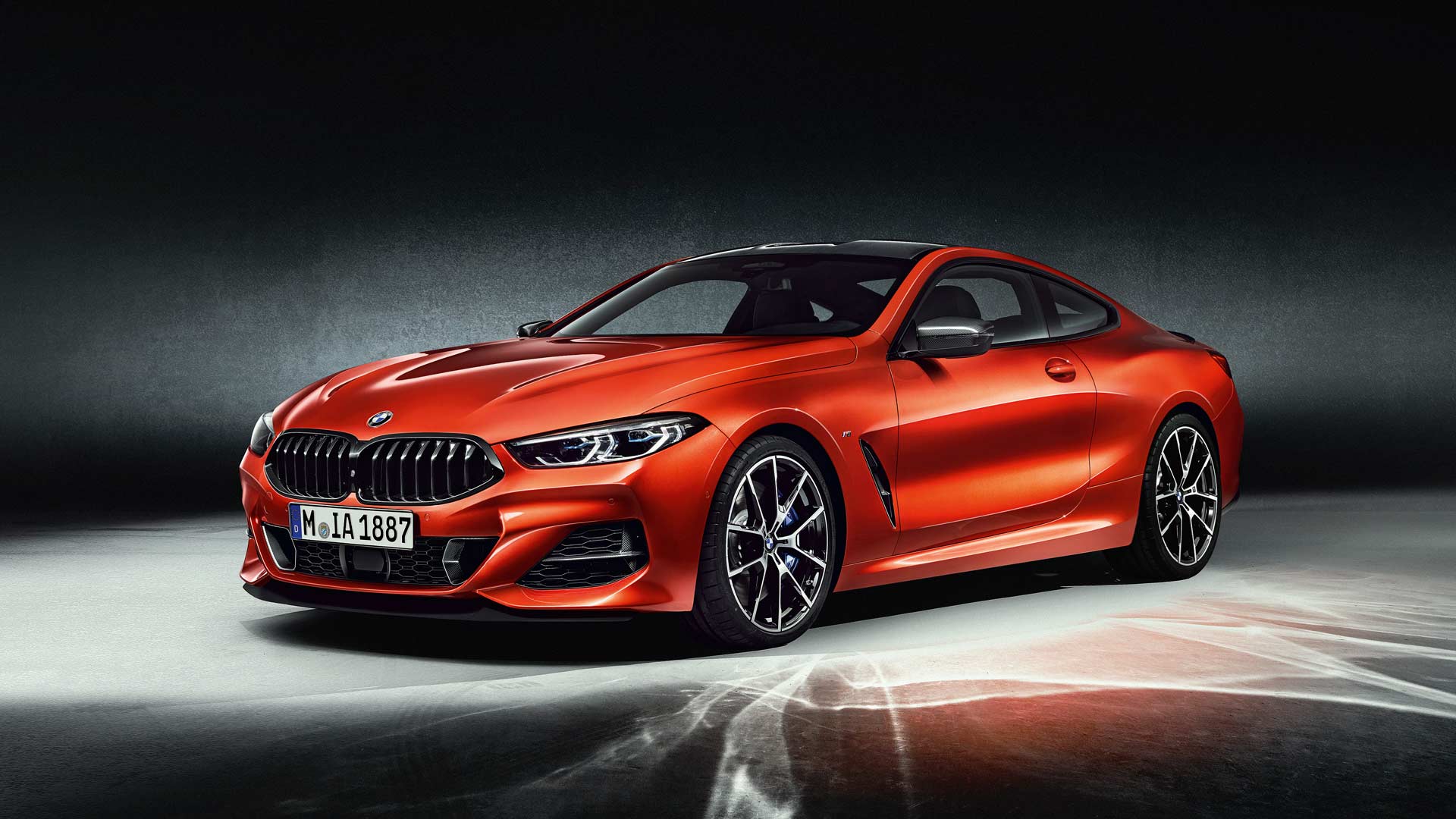 2019-BMW-8-Series-carbon-package