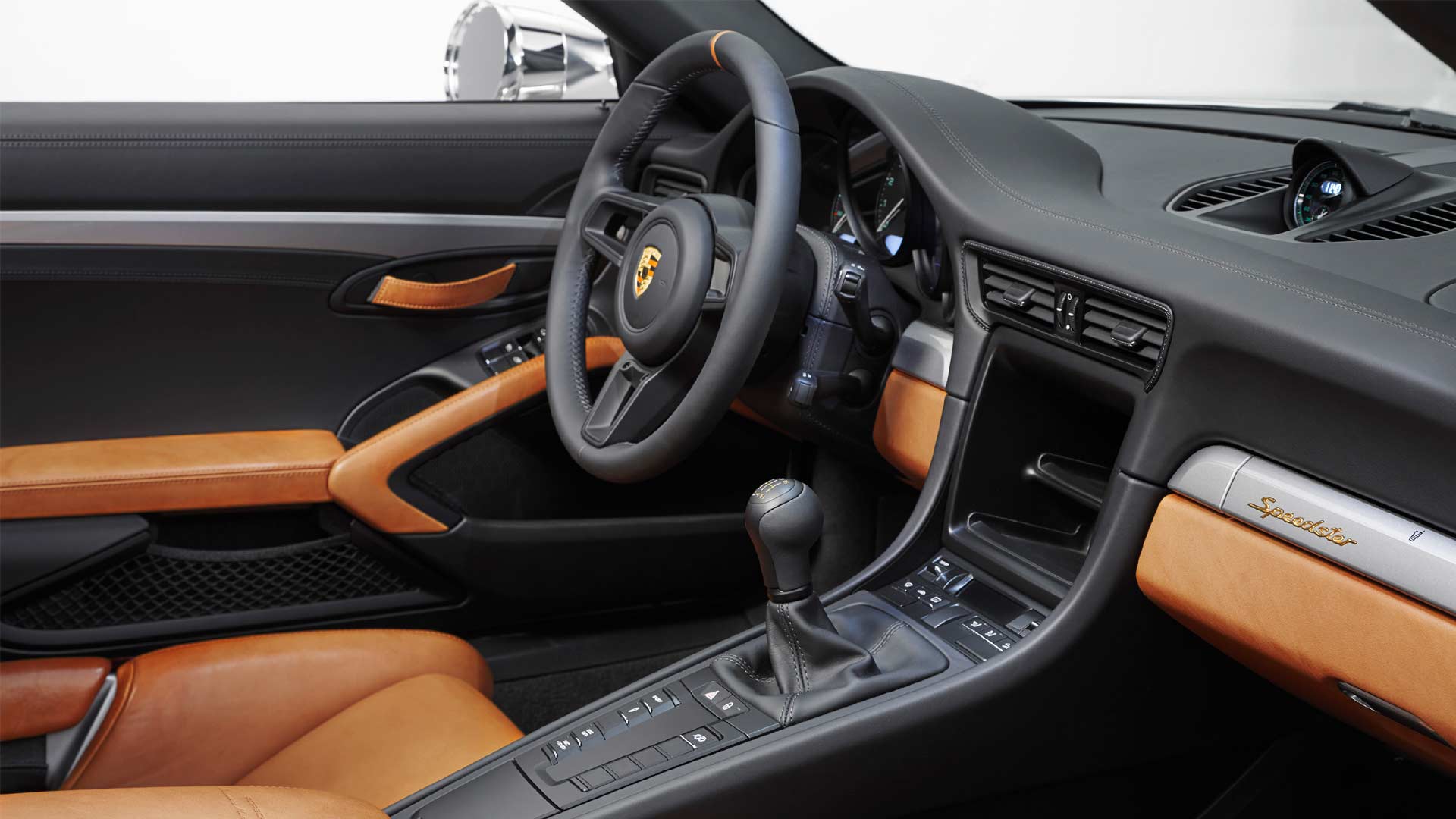 Porsche-911-Speedster-Concept-interior
