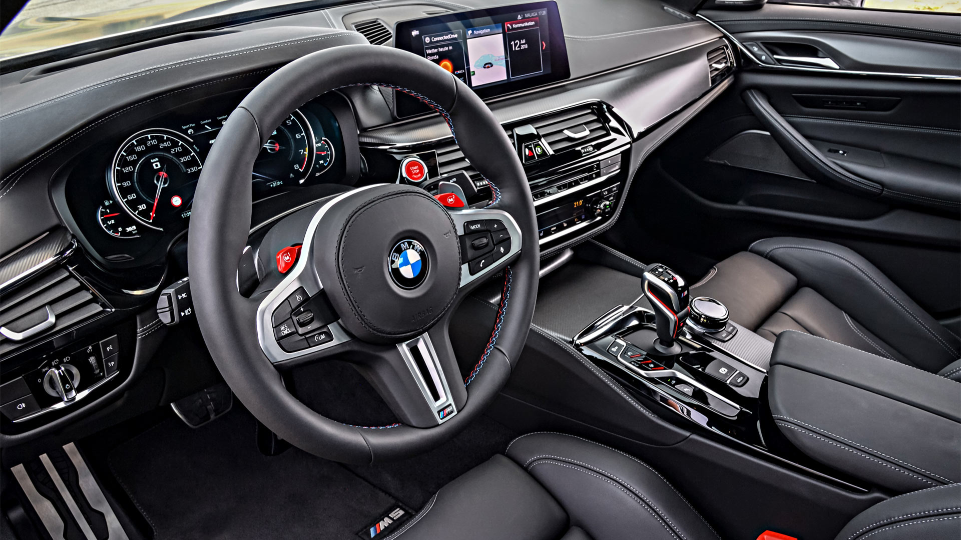 2018-BMW-M5-Competition-interior
