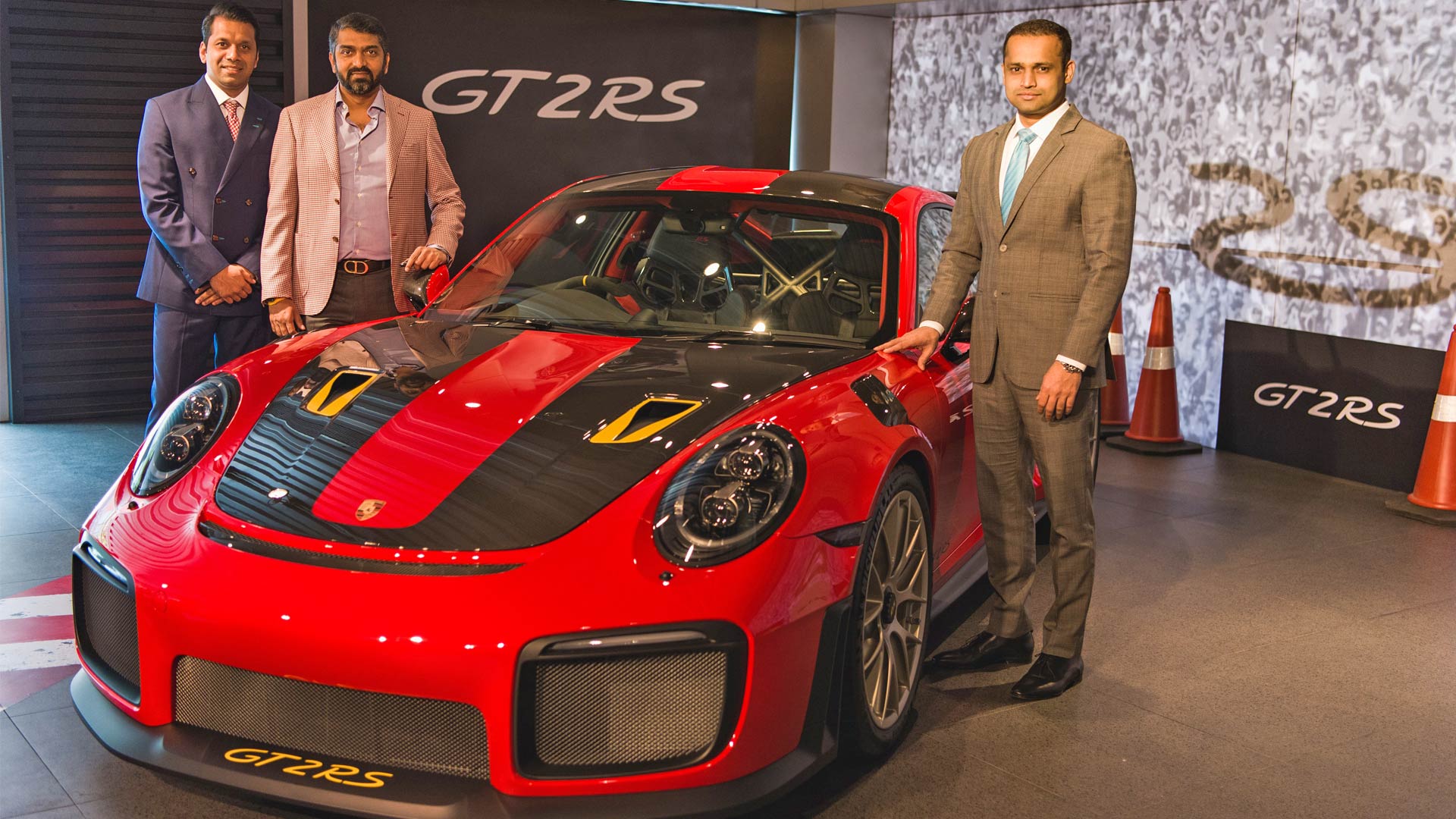 2018-Porsche-911-GT2-RS-official-handover-Bengaluru_2