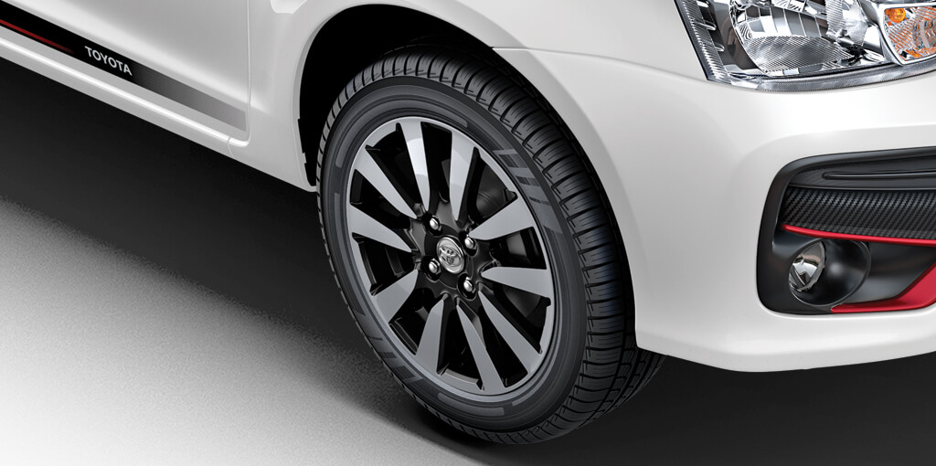 Toyota-Etios-Liva-dual-tone-limited-edition-wheels