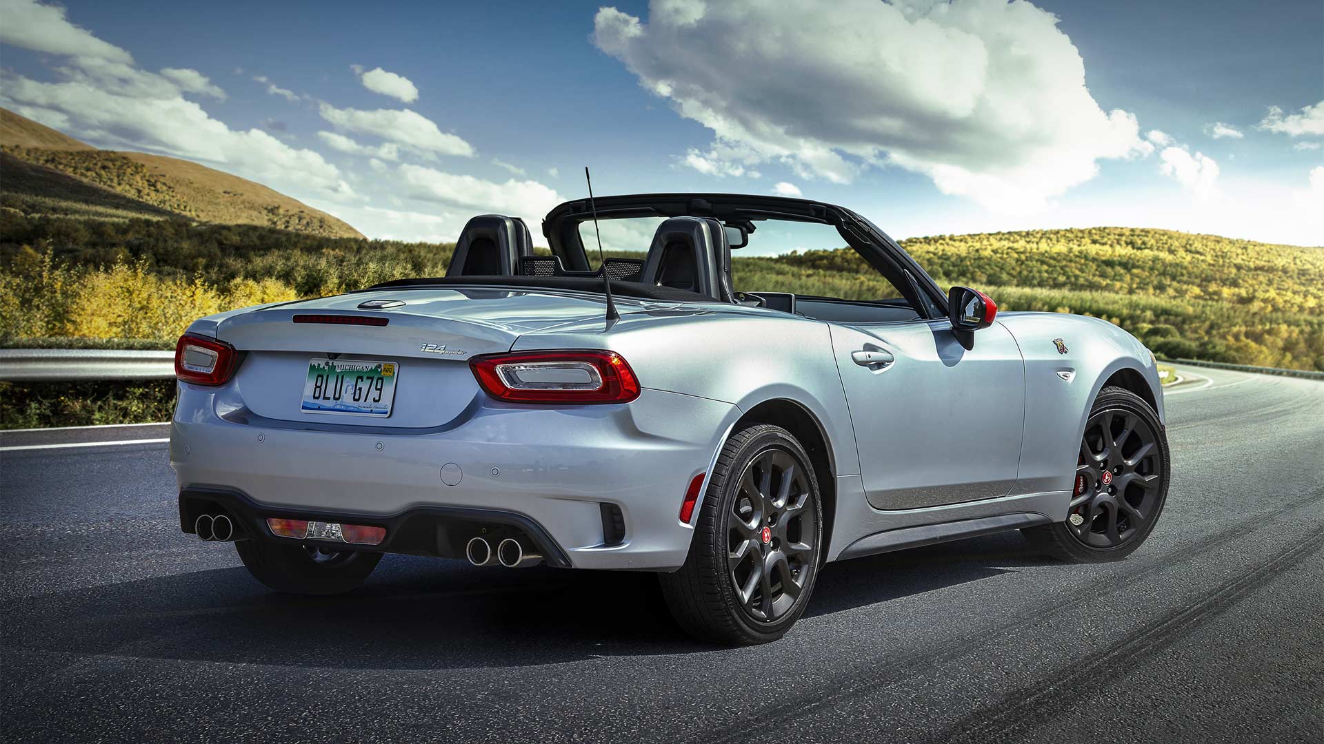 2019-Fiat-Abarth-124-Spider_2