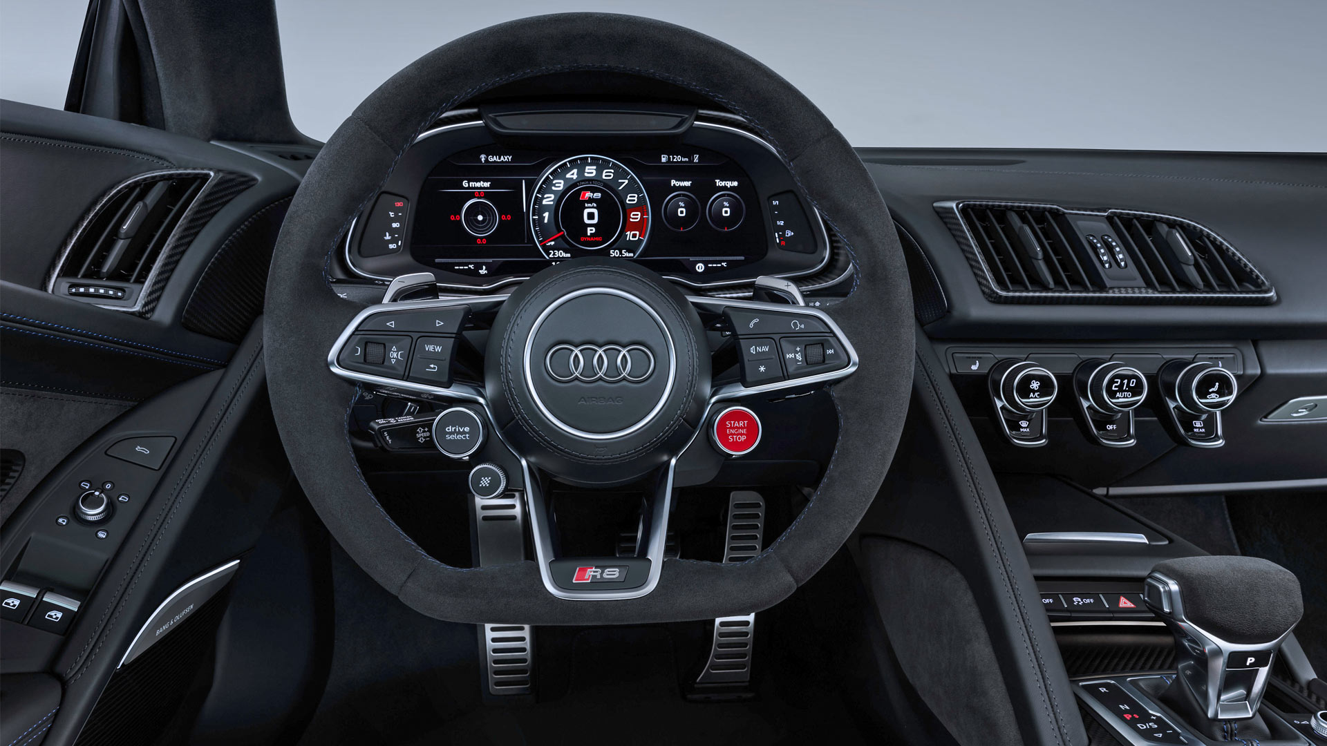 2019-Audi-R8-Coupe-Interior_2