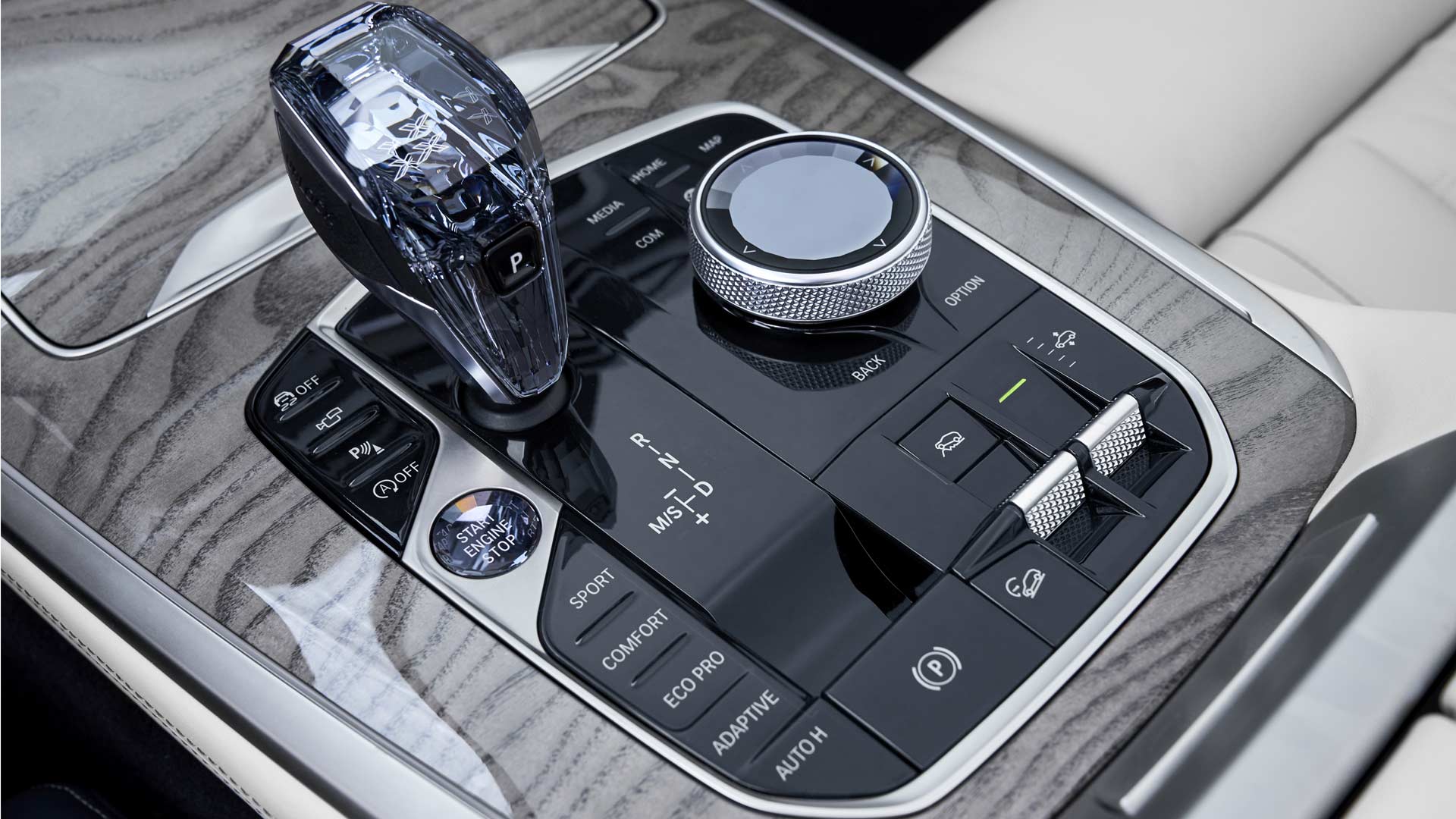 2019-BMW-X7-Interior_3