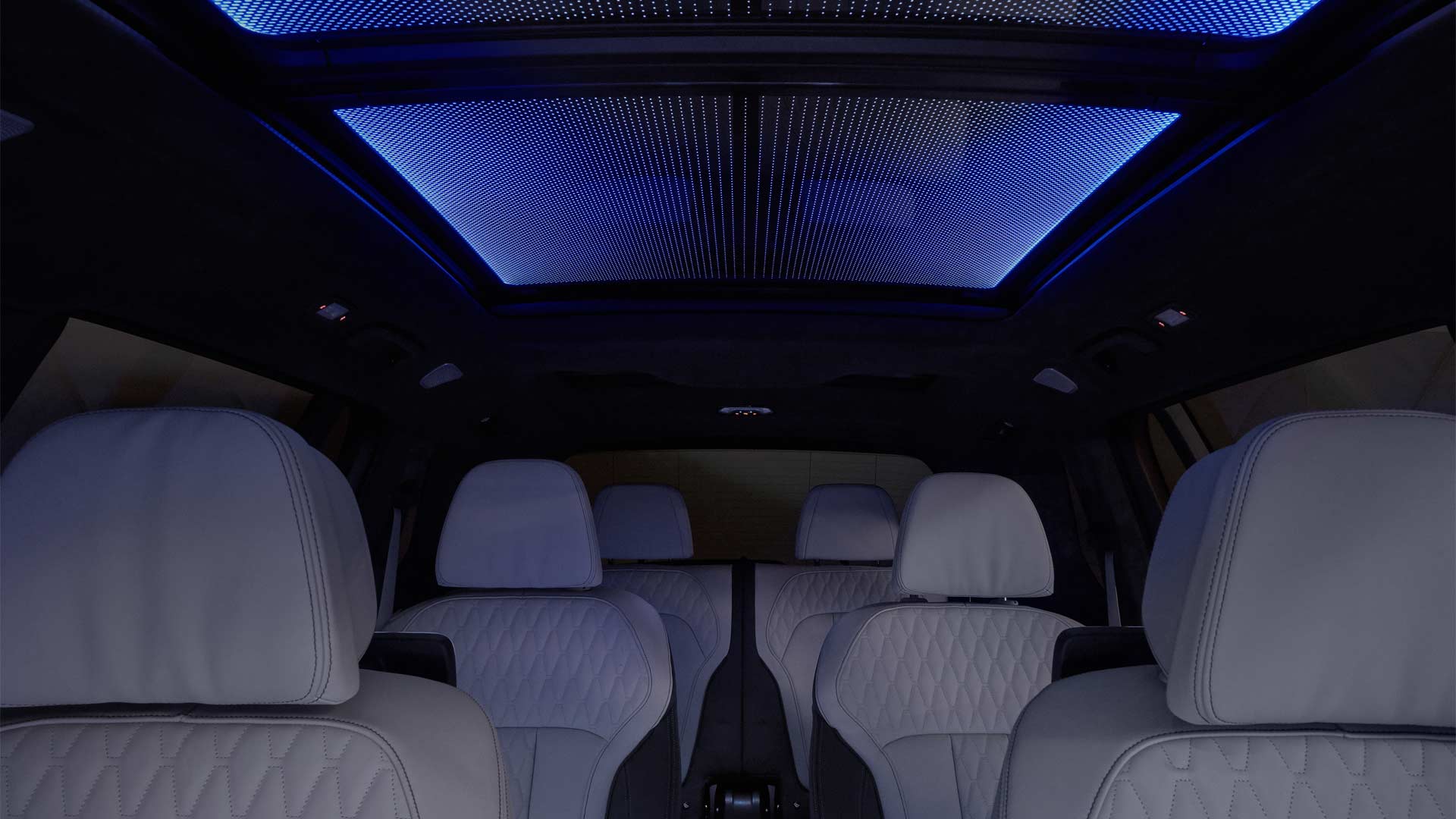 2019-BMW-X7-Interior_6