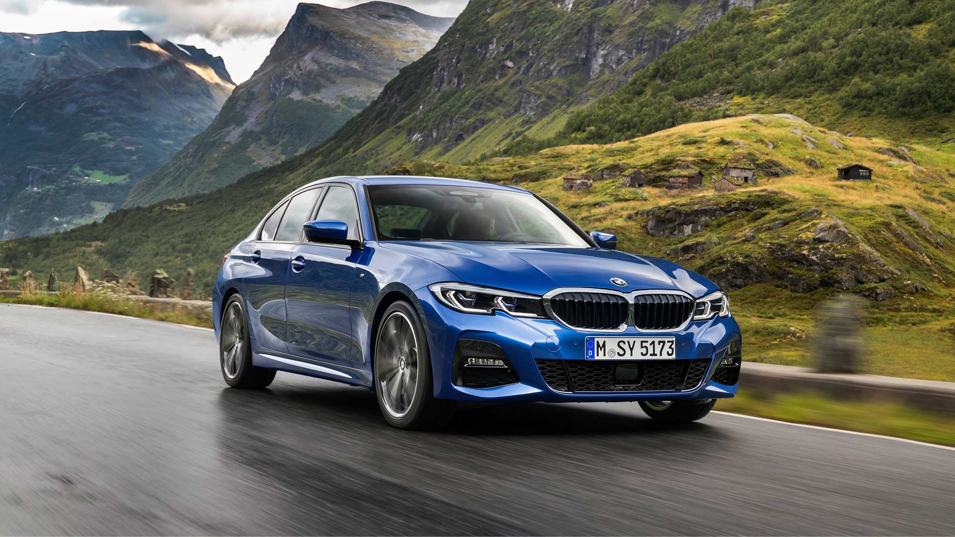 7th generation BMW 3 Series is larger in dimensions and