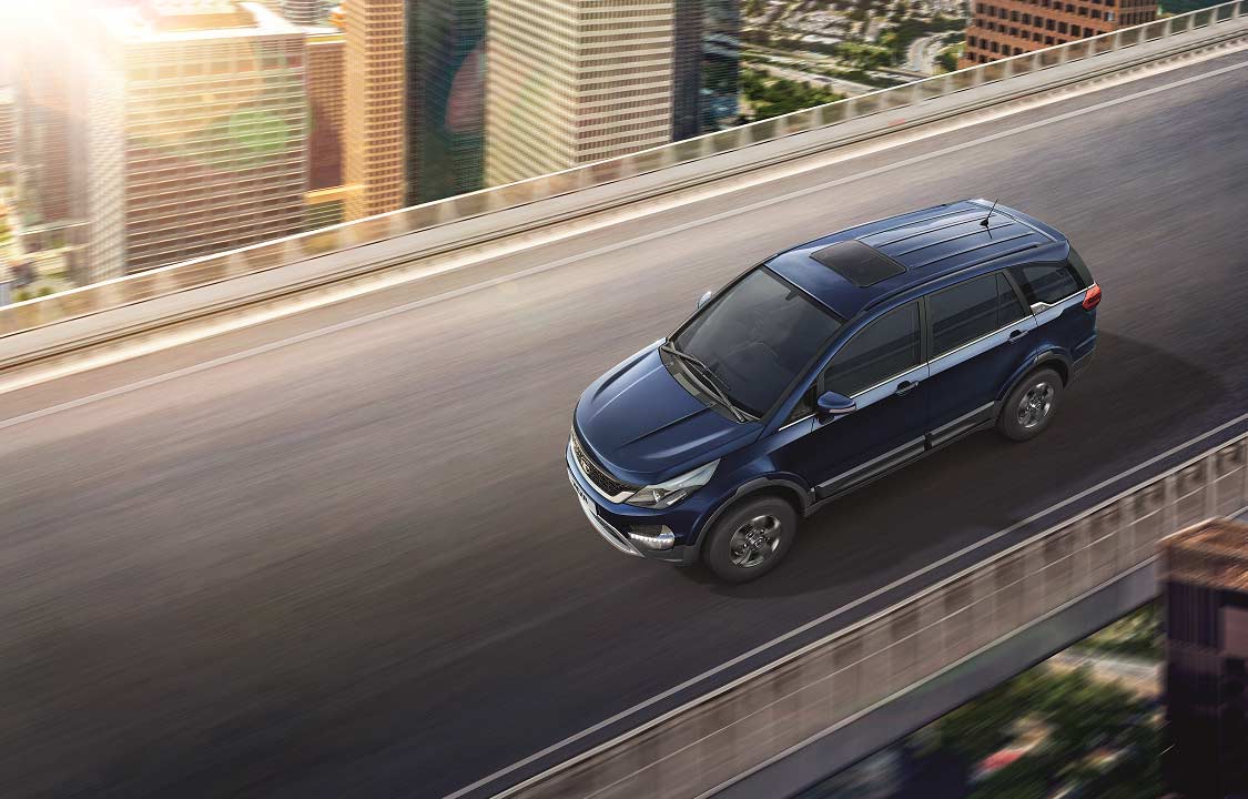 Tata-Hexa-XM+_with-sunroof