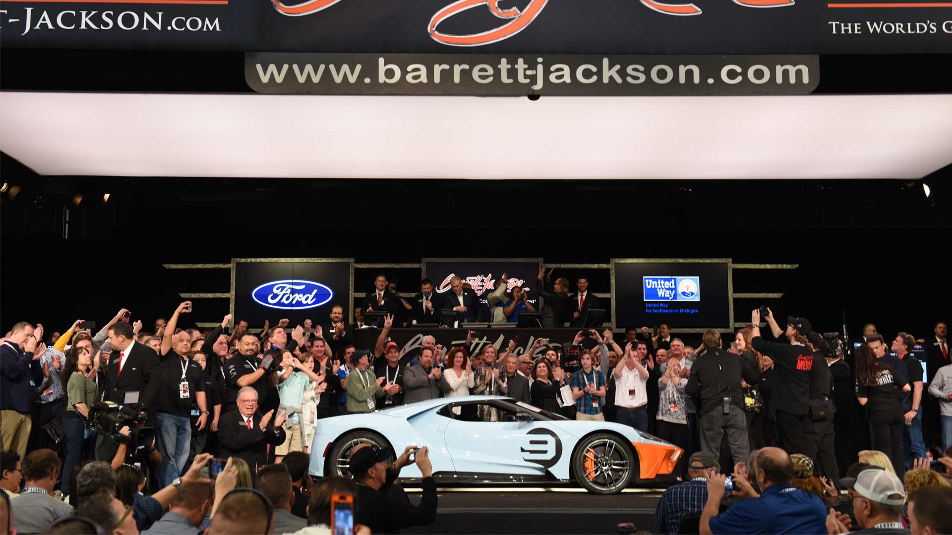 2019-Ford-GT-heritage-edition-Gulf-livery-Barrett-Jackson-auction_2