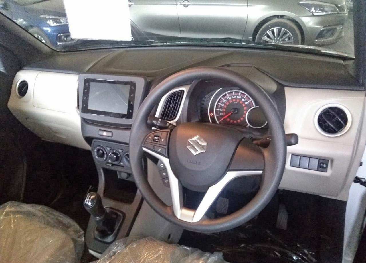 2019-Maruti-Suzuki-Wagon-R-Interior-spy-shot
