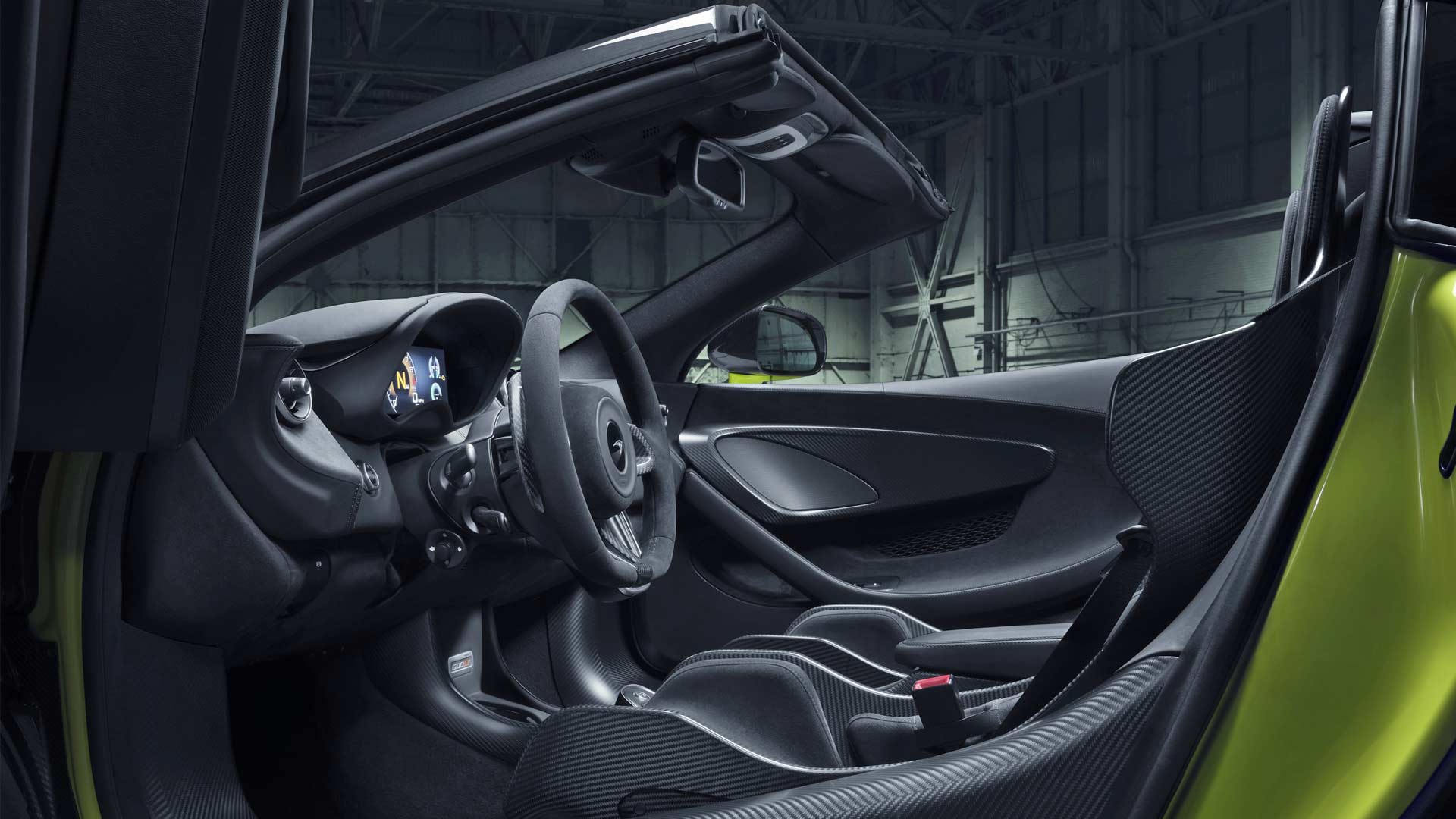 McLaren-600LT-Spider-Interior_2