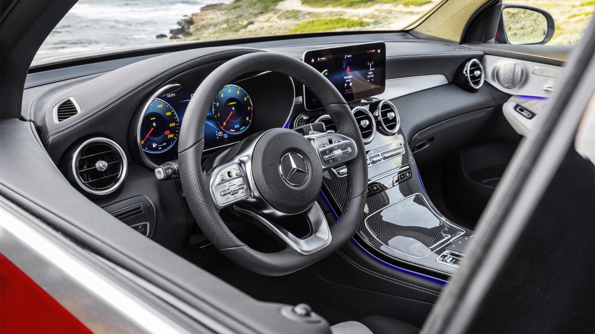 2020-Mercedes-Benz-GLC-Coupé-Interior