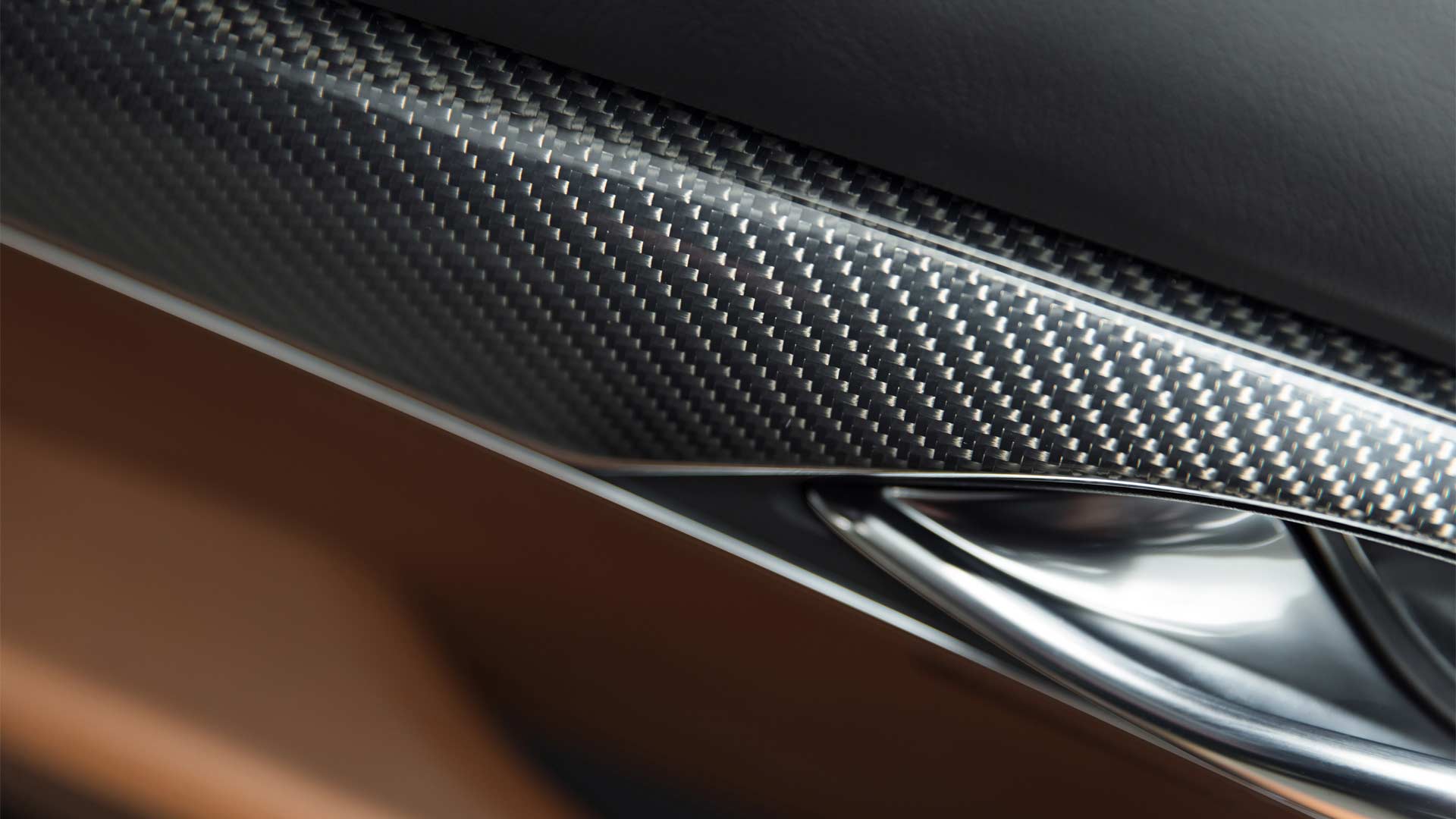 2020-Cadillac-CT5-Sport-Interior-Carbon-Fibre-Like-trim-element