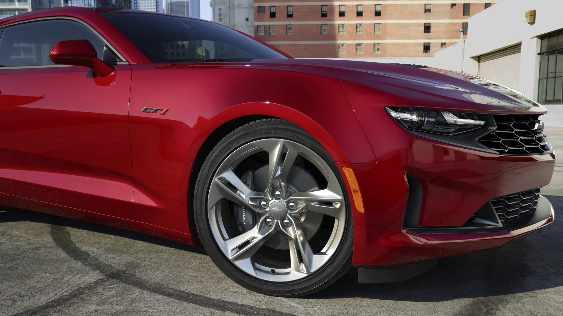 2020-Chevrolet-Camaro-LT1_2