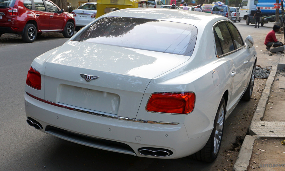 Bentley Flying Spur V8