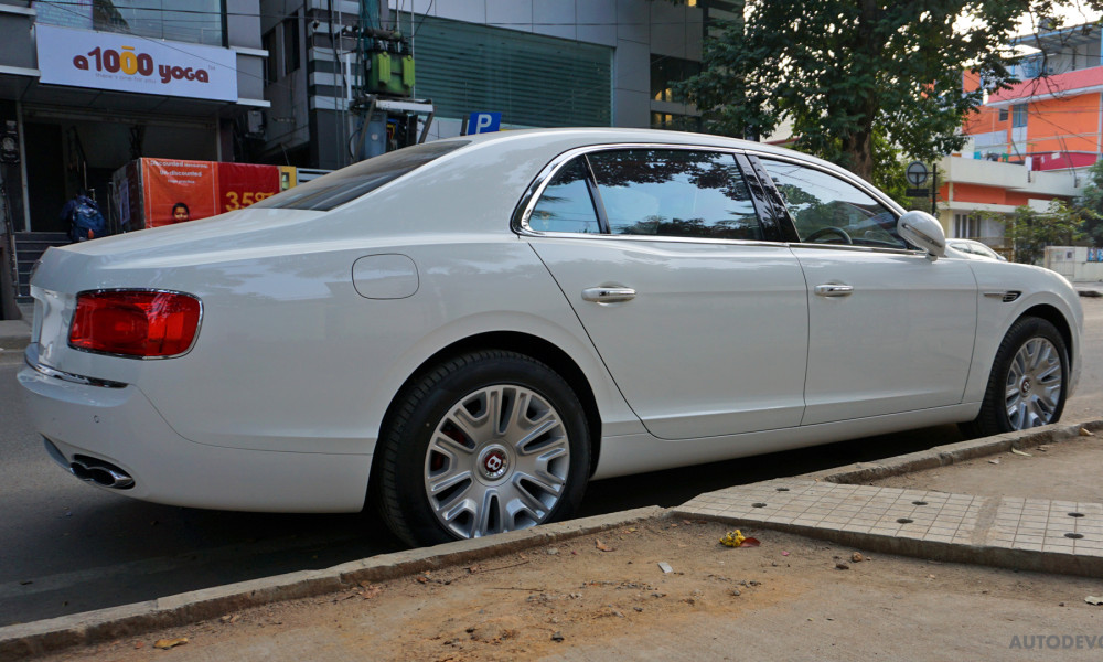 Bentley Flying Spur V8