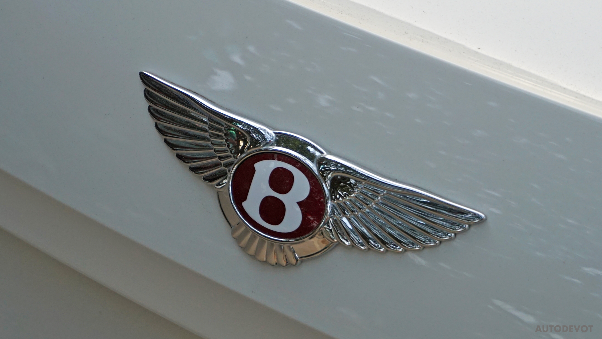 Bentley Flying Spur V8