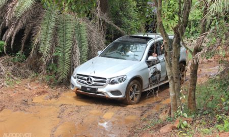 Mercedes-Benz-GLC-off-road