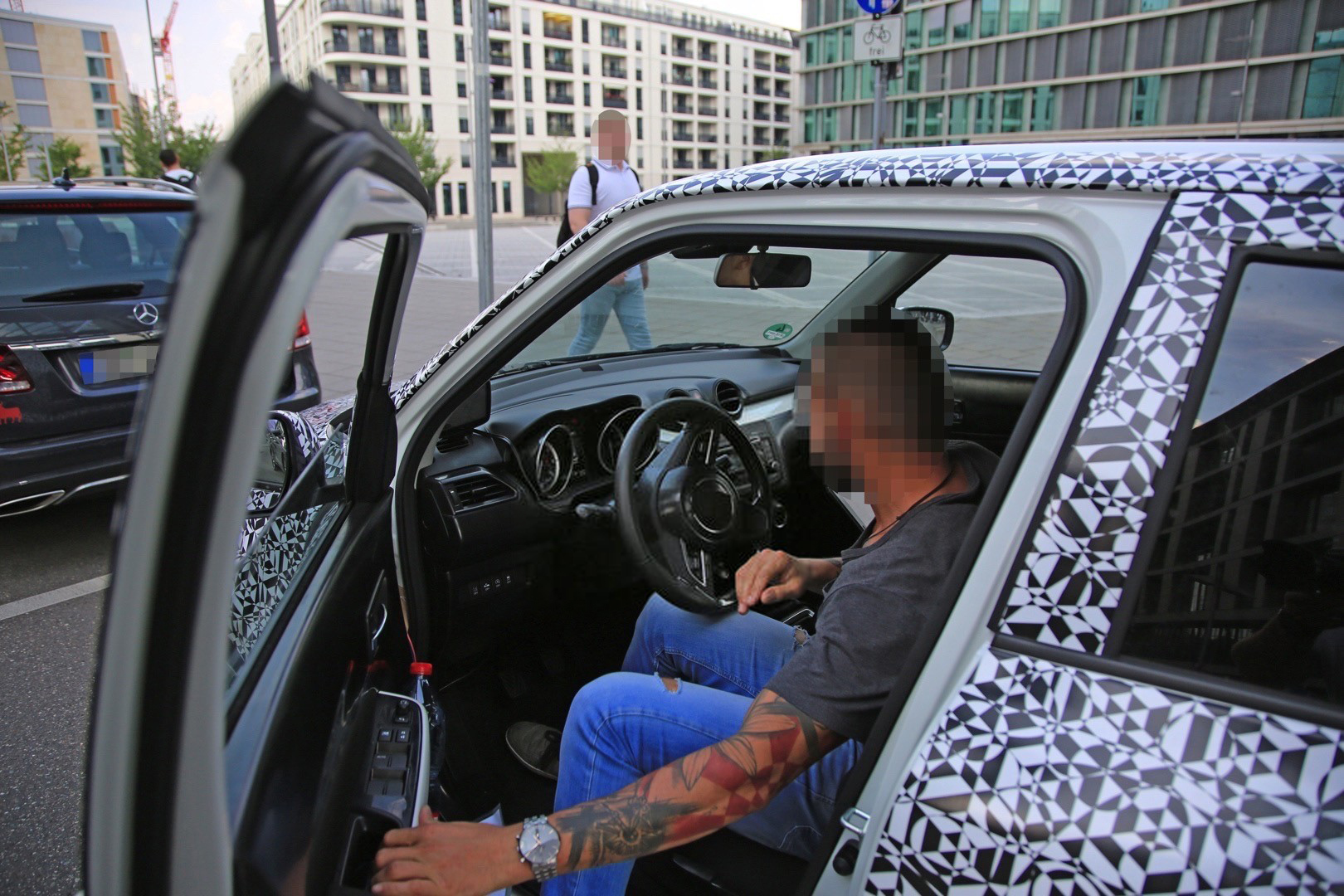 2017-suzuki-swift-interior