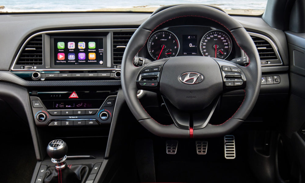 2017_hyundai_elantra_sr_australia_04a