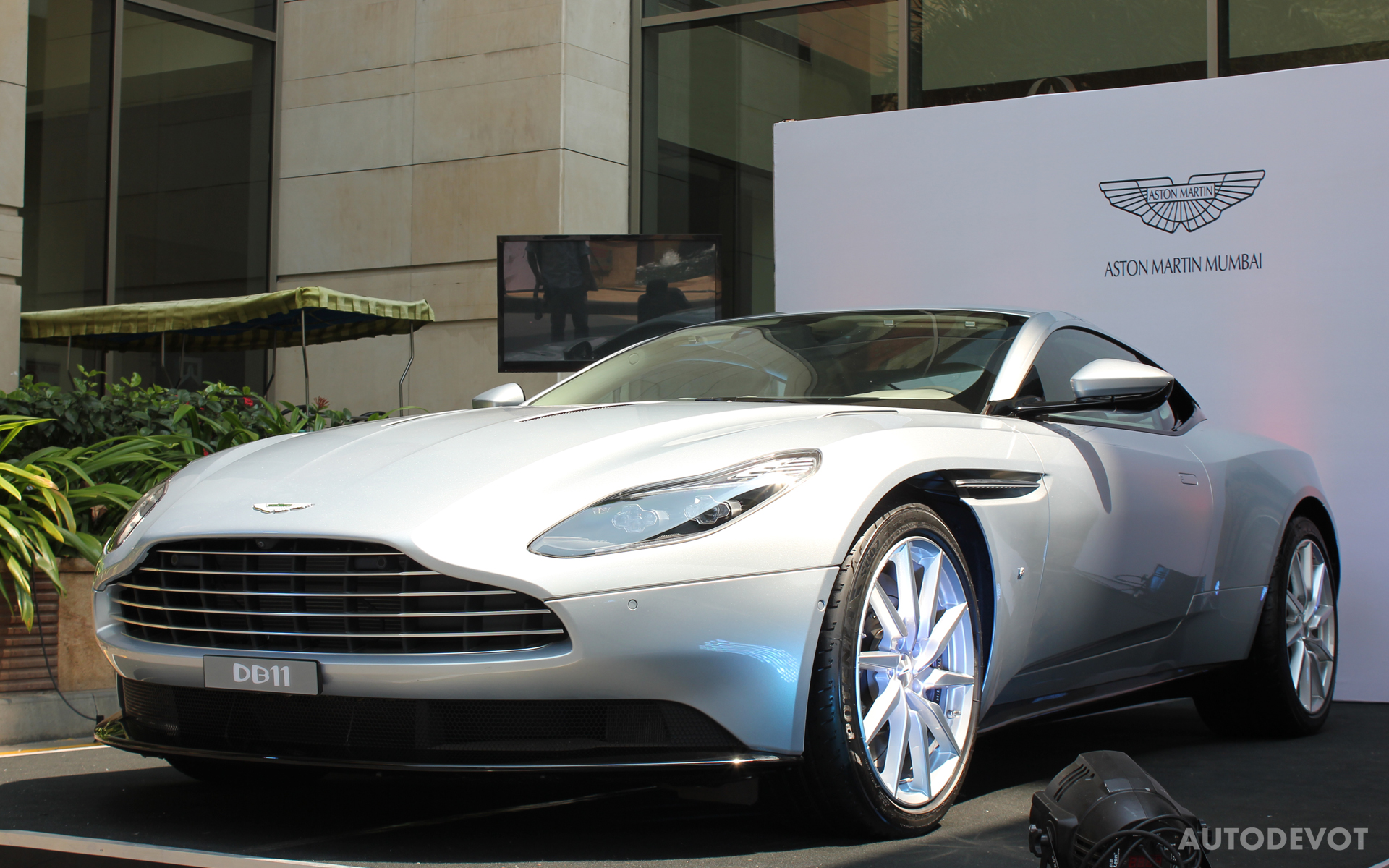 aston-martin-db11