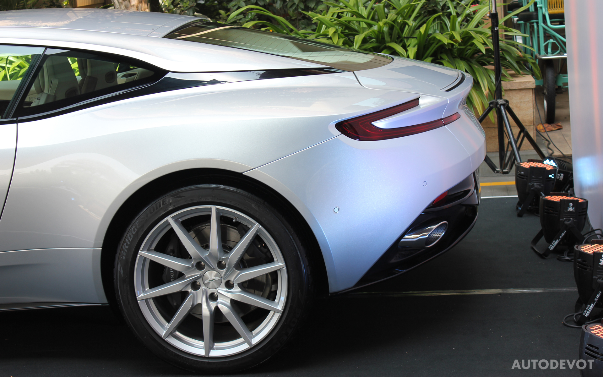 aston-martin-db11
