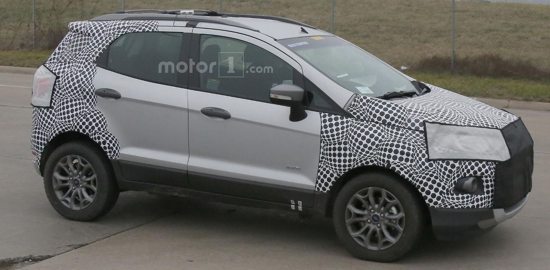 ford-ecosport-facelift-spy-photo3