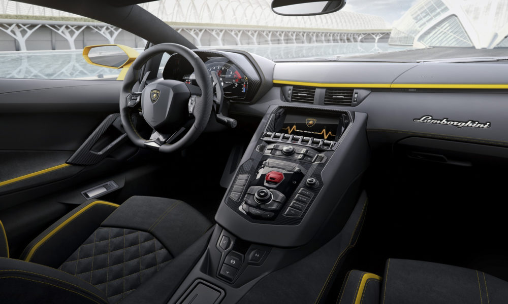 2017-lamborghini-aventador-s