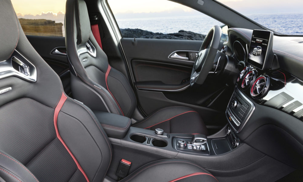 Mercedes-AMG GLA 45 4MATIC Interior