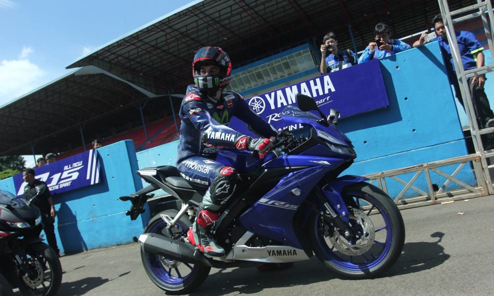 Yamaha-R15-V3.0