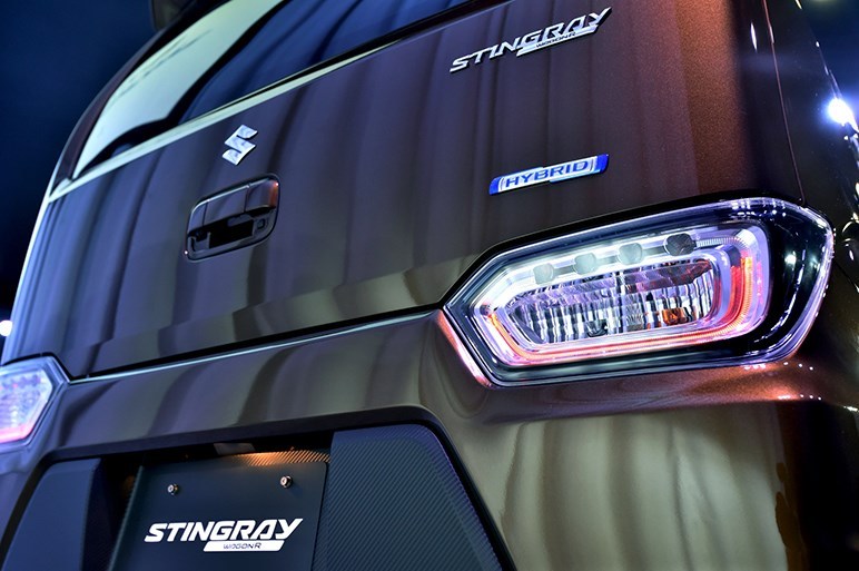 2017-Suzuki-WagonR-Stingray5
