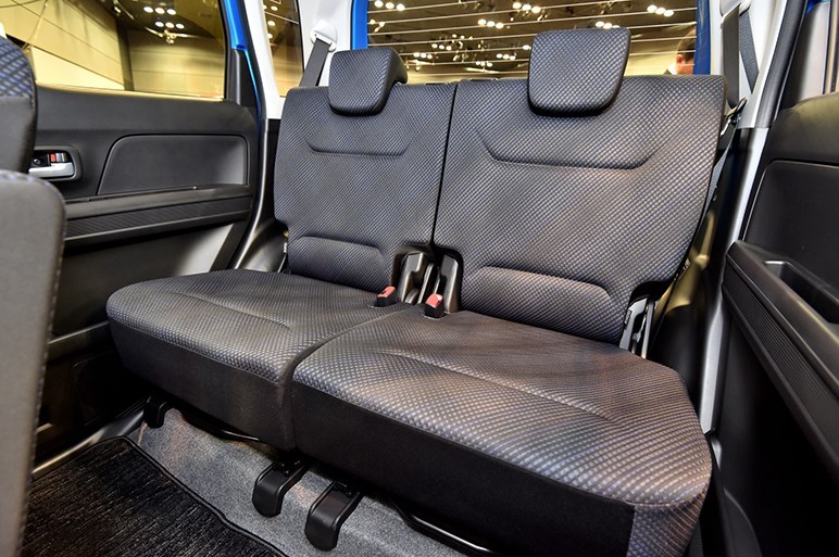 2017-Suzuki-WagonR-interior7