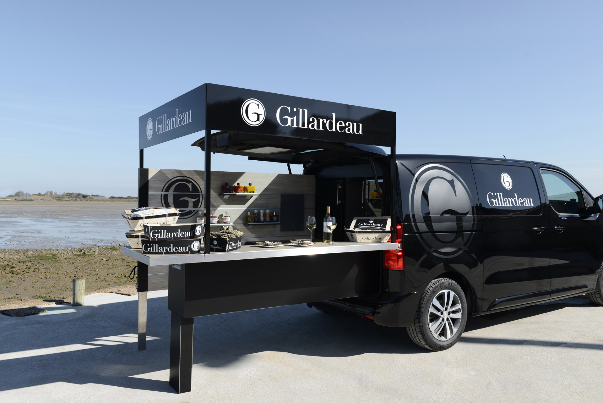 Gillardeau-Peugeot-Food-Truck-2