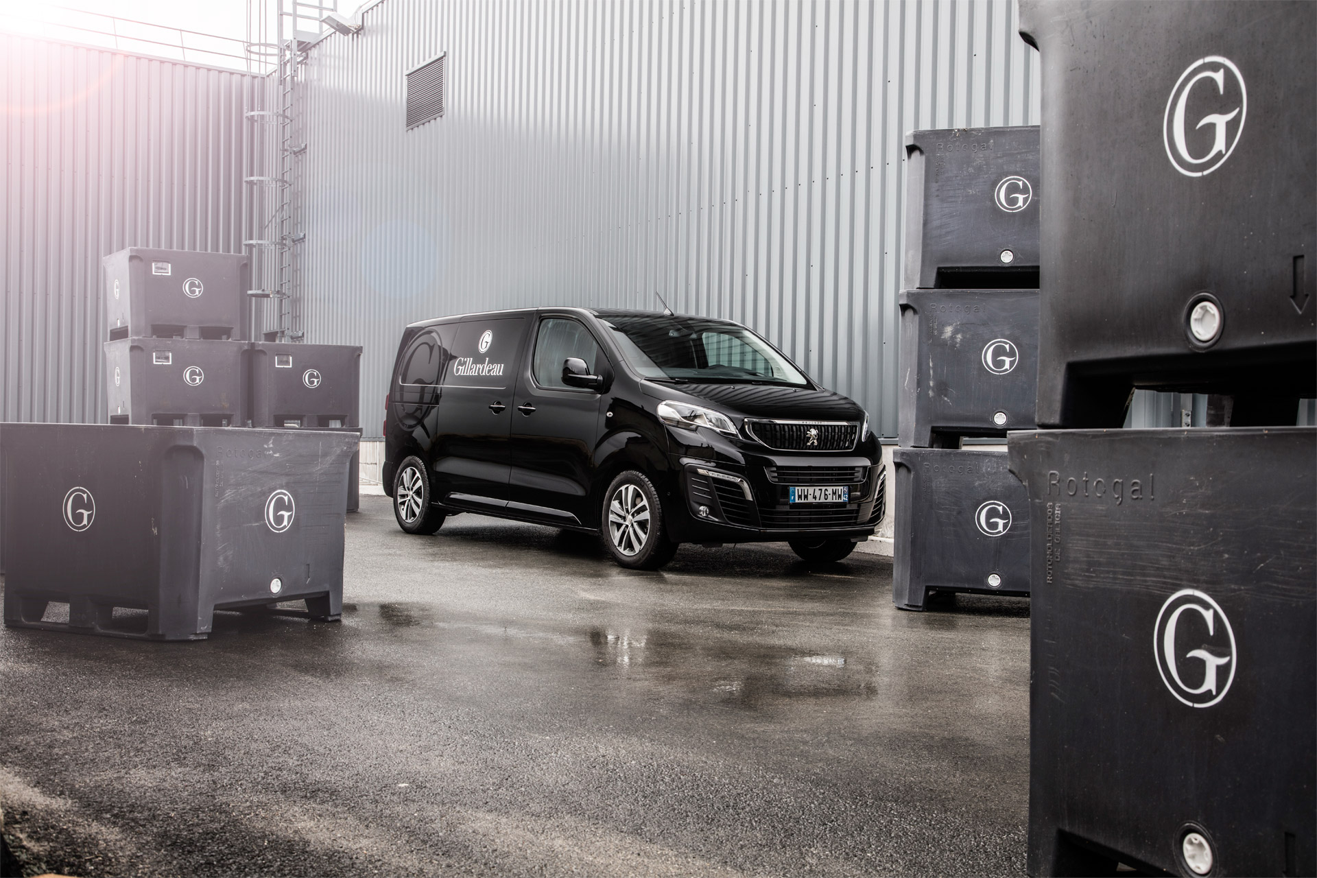 Gillardeau-Peugeot-Food-Truck