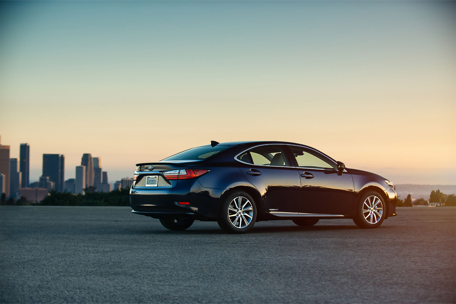 Lexus_ES_300h-2