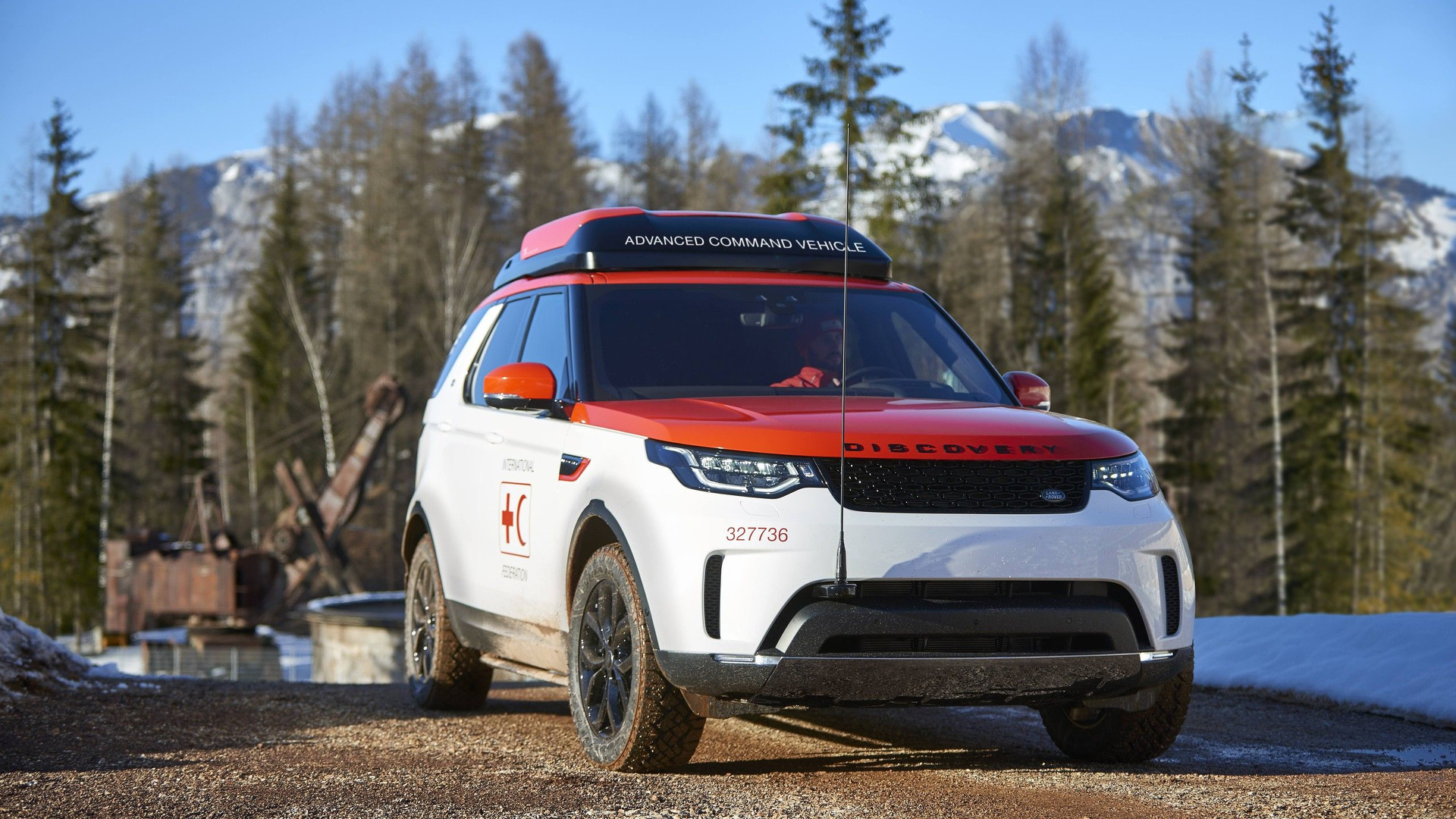 land-rover-discovery-project-hero-concept