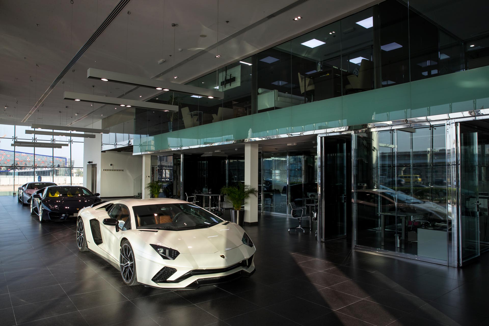 Lamborghini-Showroom-Dubai-2