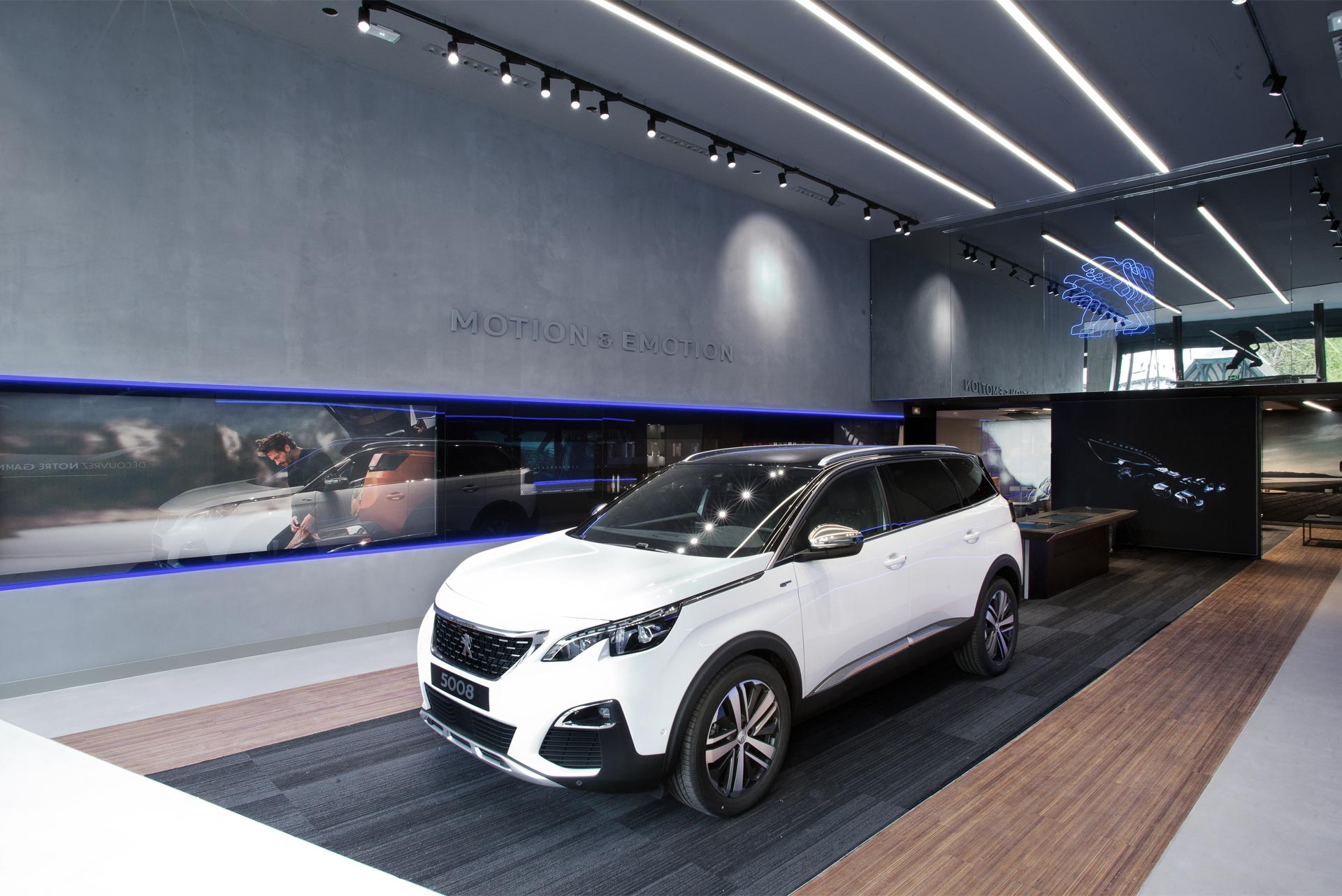 Peugeot-Store-Paris-digital-experience-5