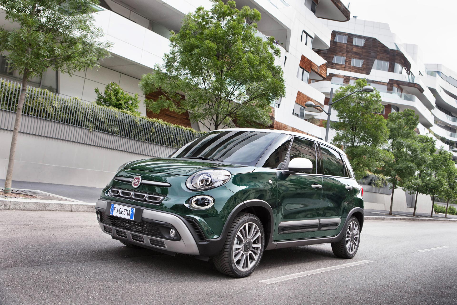 New-Fiat-500L-Facelift-Cross-3